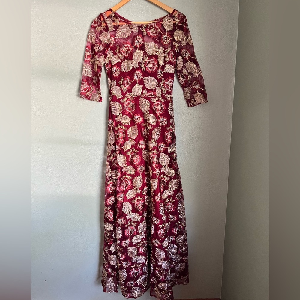 Maniju Elegant Red Floral Lace Dress - Picture 5 of 7